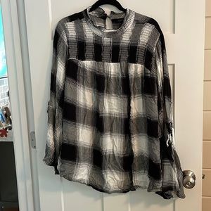Bell sleeve checkered top